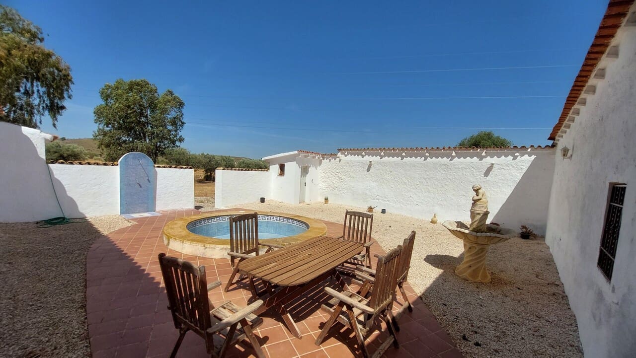 3 bedroom Finca/Country House for sale in Aguaderas with garage - € 369,950 (Ref: 9923113)