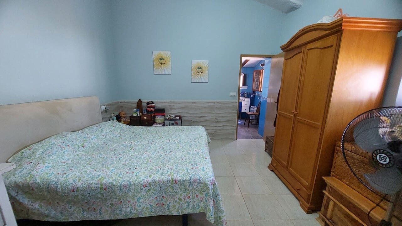 3 bedroom Finca/Country House for sale in Aguaderas with garage - € 369,950 (Ref: 9923113)
