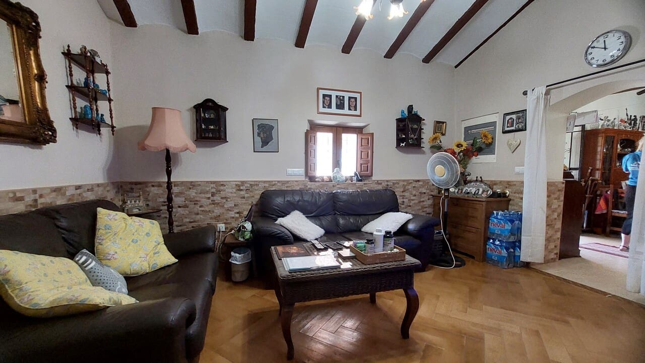 3 bedroom Finca/Country House for sale in Aguaderas with garage - € 369,950 (Ref: 9923113)
