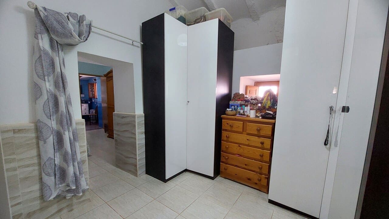 3 bedroom Finca/Country House for sale in Aguaderas with garage - € 369,950 (Ref: 9923113)