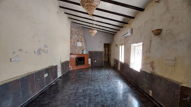 8 soveværelse Finca/Landehus til salg i Totana med swimmingpool - € 225.000 (Ref: 9950533)