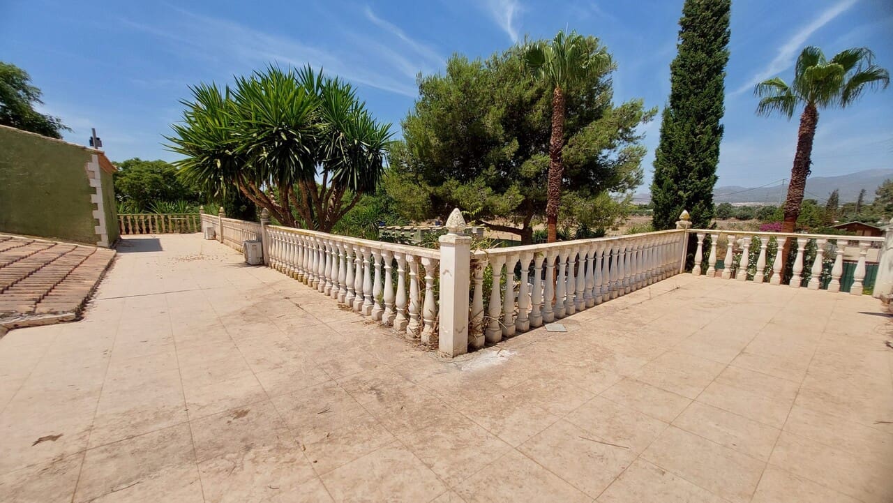 8 soveværelse Finca/Landehus til salg i Totana med swimmingpool - € 225.000 (Ref: 9950533)