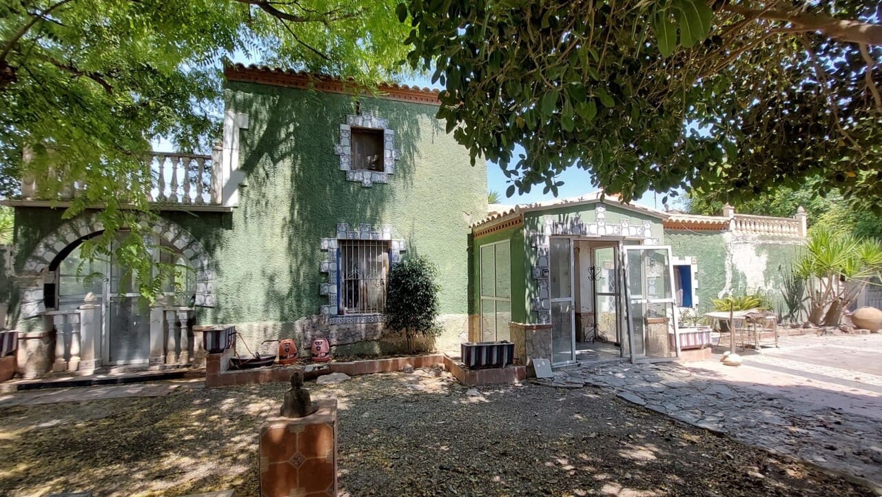 8 soveværelse Finca/Landehus til salg i Totana med swimmingpool - € 225.000 (Ref: 9950533)
