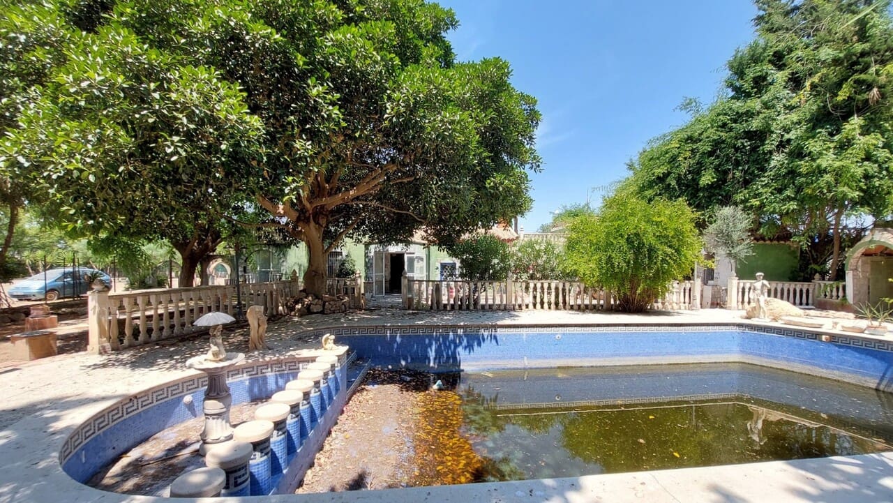 8 soveværelse Finca/Landehus til salg i Totana med swimmingpool - € 225.000 (Ref: 9950533)