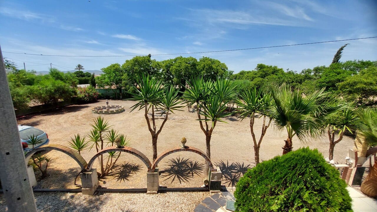 8 soveværelse Finca/Landehus til salg i Totana med swimmingpool - € 225.000 (Ref: 9950533)