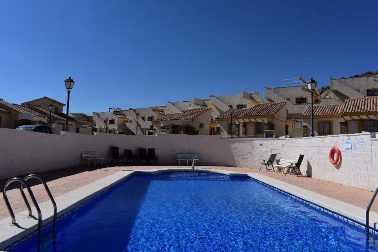 3 soveværelse Villa til salg i Camposol med swimmingpool - € 175.000 (Ref: 9956368)