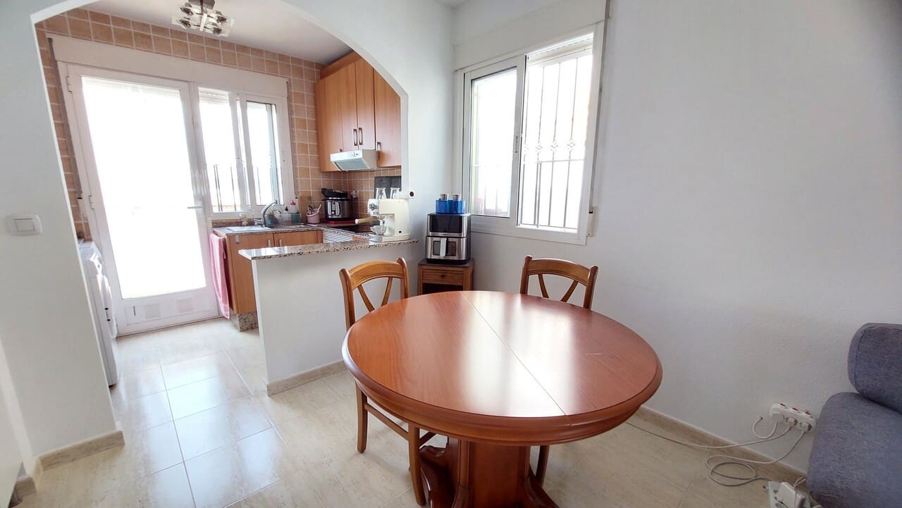 3 soveværelse Villa til salg i Camposol med swimmingpool - € 175.000 (Ref: 9956368)