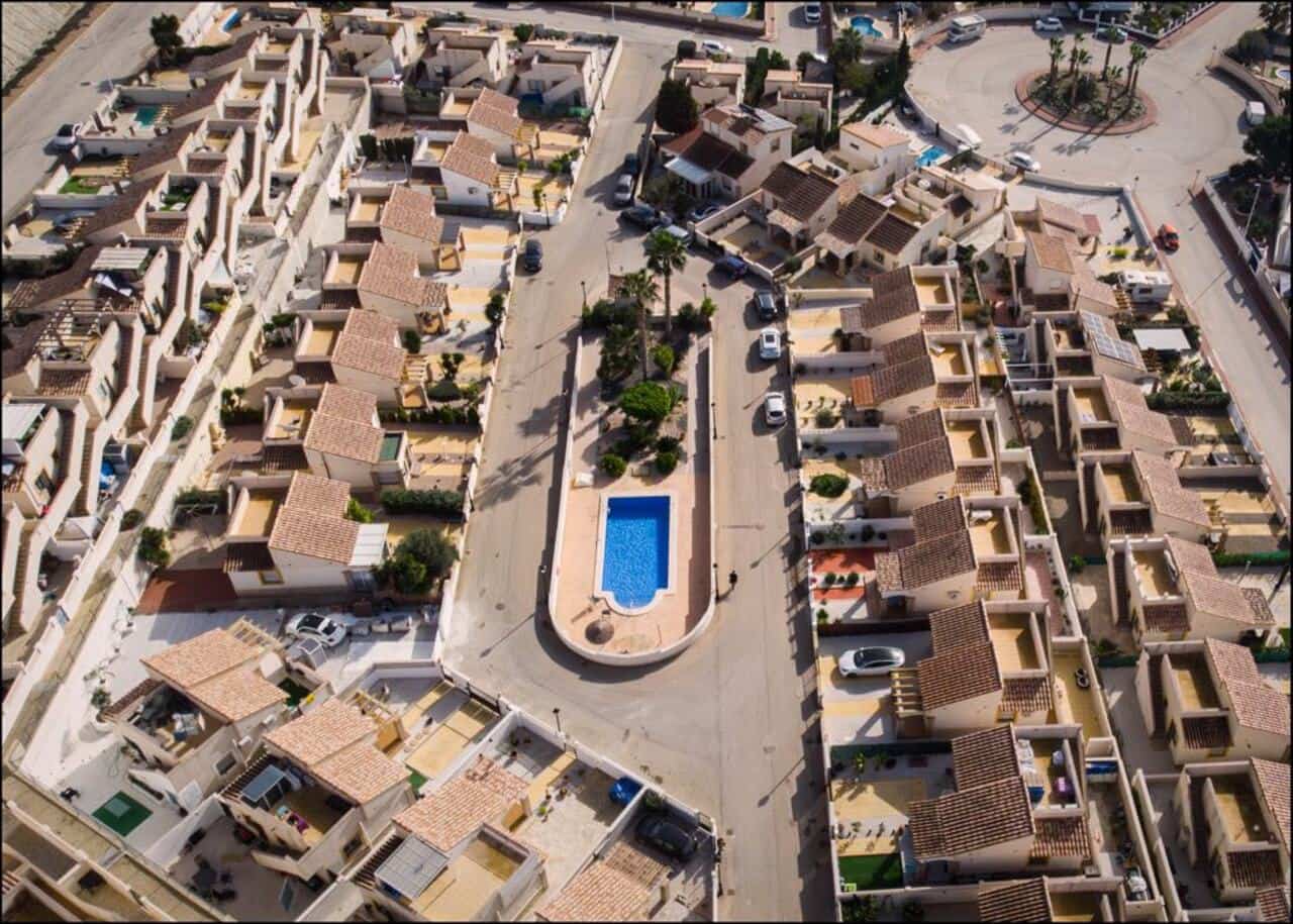 3 soveværelse Villa til salg i Camposol med swimmingpool - € 175.000 (Ref: 9956368)