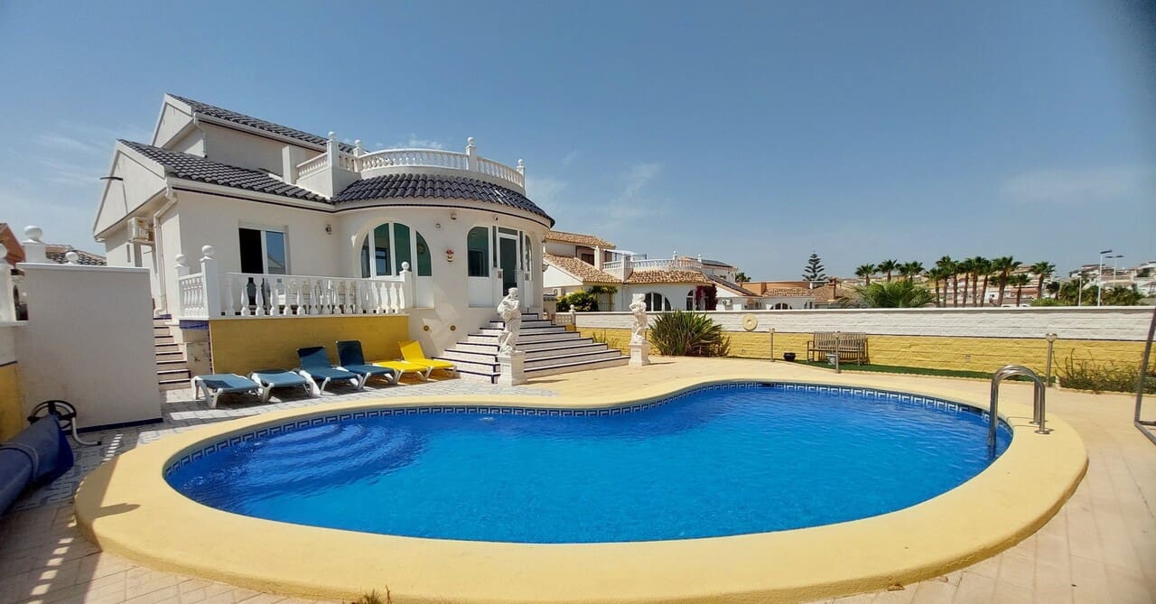 3 bedroom Villa for sale in Camposol with pool - € 299,995 (Ref: 9972268)