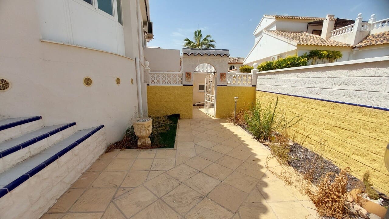 3 bedroom Villa for sale in Camposol with pool - € 299,995 (Ref: 9972268)