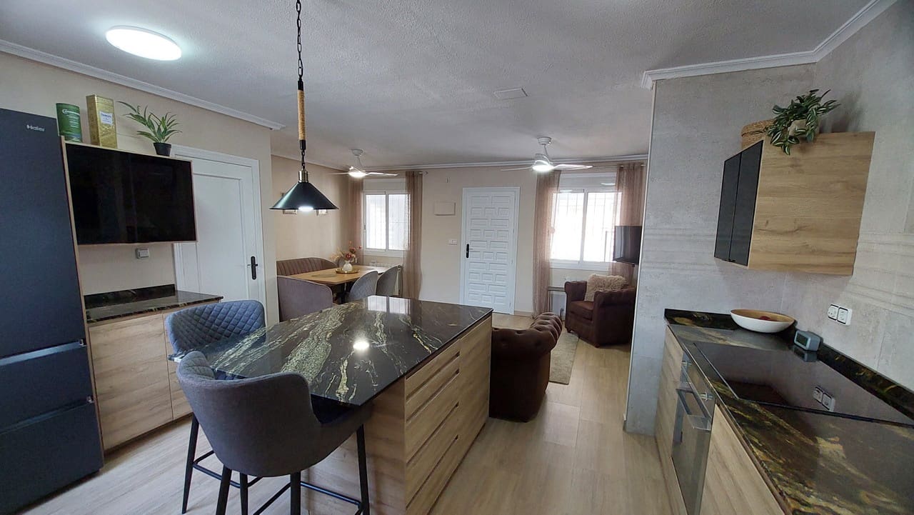 2 slaapkamer Villa te koop in Camposol met zwembad - € 199.995 (Ref: 9981519)