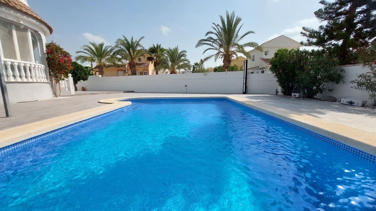 3 slaapkamer Villa te koop in Camposol met zwembad - € 239.995 (Ref: 9984030)