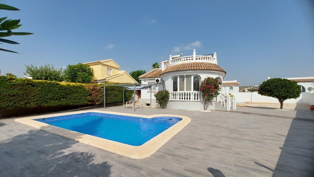 3 slaapkamer Villa te koop in Camposol met zwembad - € 239.995 (Ref: 9984030)