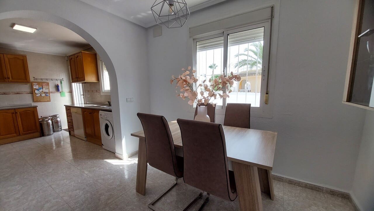 3 slaapkamer Villa te koop in Camposol met zwembad - € 239.995 (Ref: 9984030)