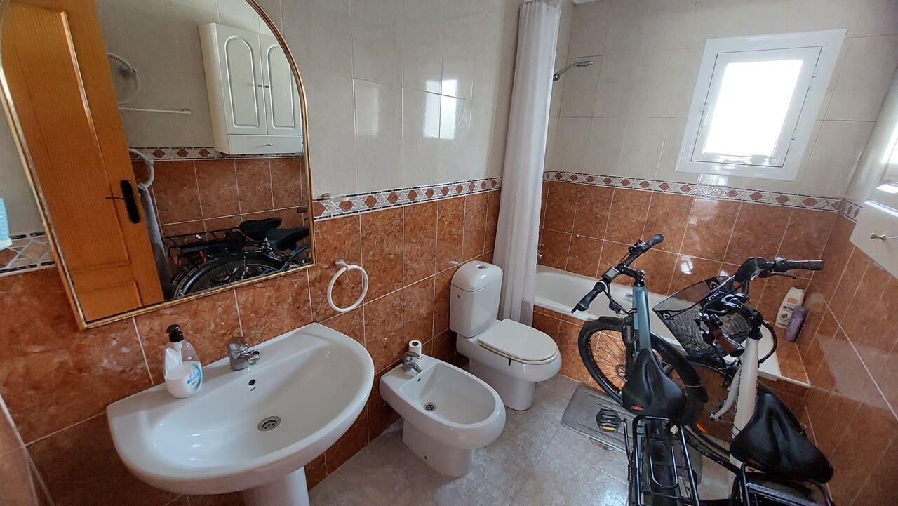 3 slaapkamer Villa te koop in Camposol met zwembad - € 239.995 (Ref: 9984030)