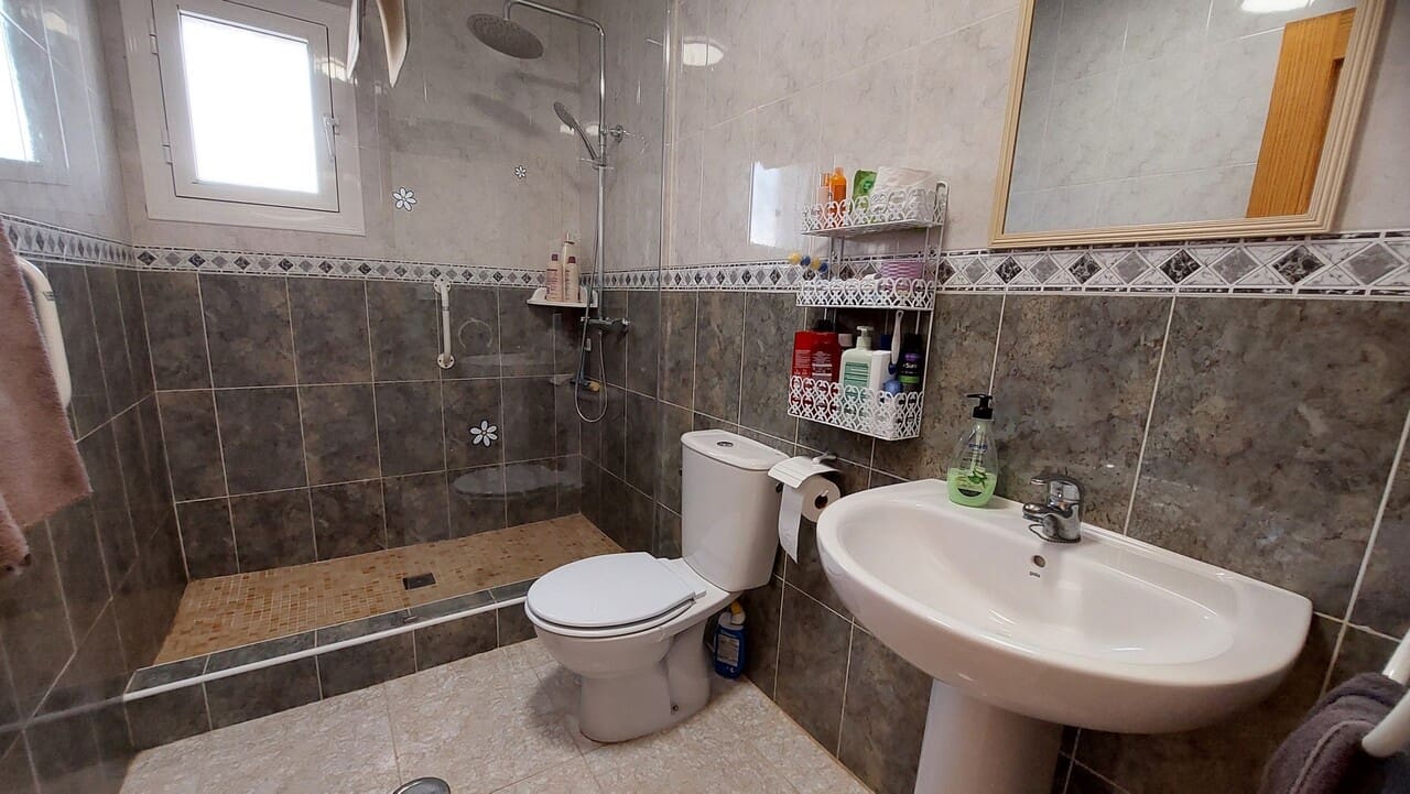 3 slaapkamer Villa te koop in Camposol met zwembad - € 239.995 (Ref: 9984030)