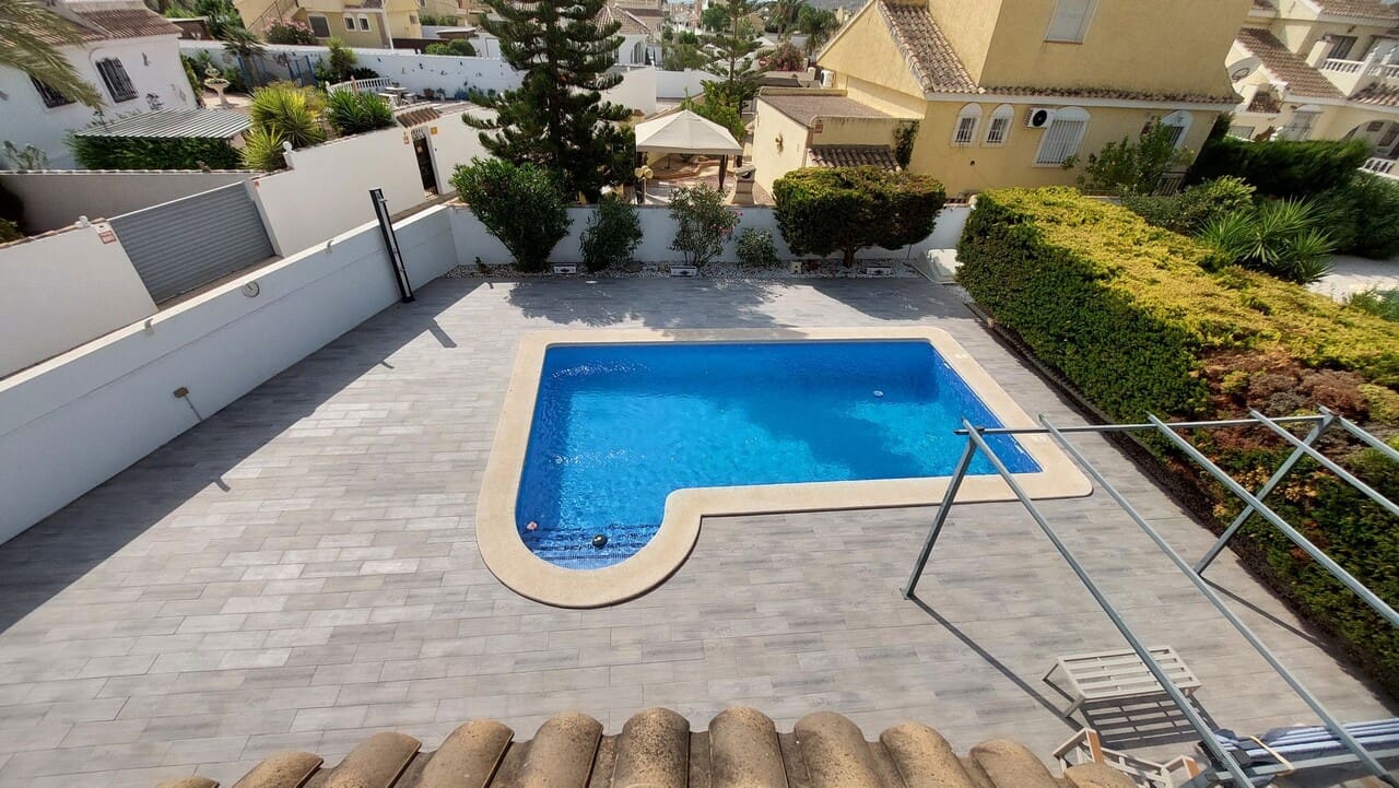 3 slaapkamer Villa te koop in Camposol met zwembad - € 239.995 (Ref: 9984030)