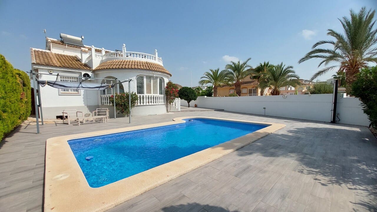 3 slaapkamer Villa te koop in Camposol met zwembad - € 239.995 (Ref: 9984030)