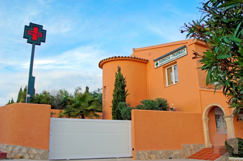 4 bedroom Villa for sale in Cumbre del Sol - € 5,428,000 (Ref: 7698892)