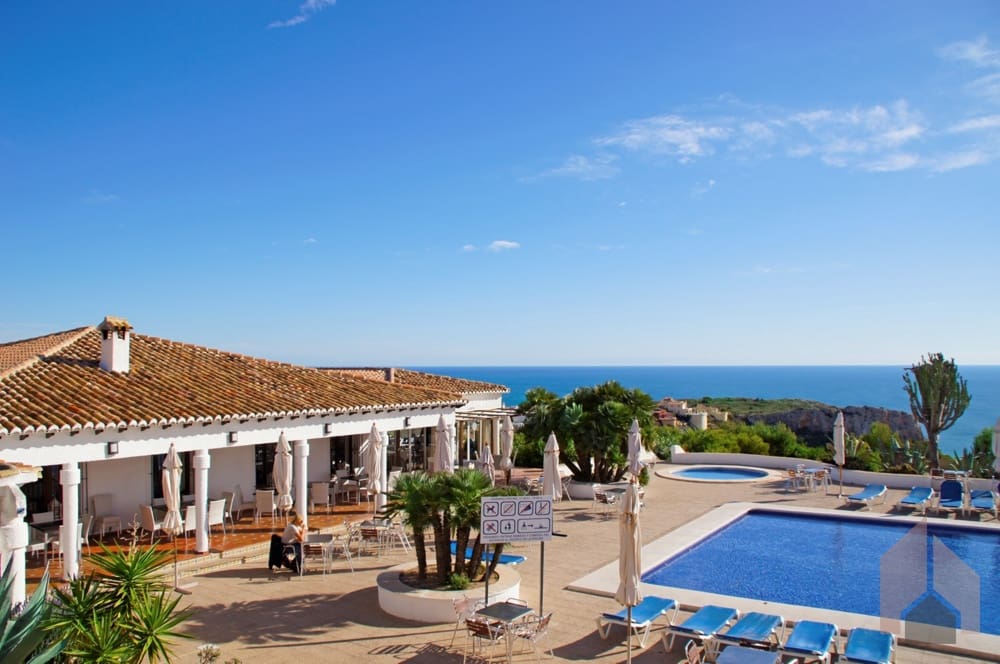 4 bedroom Villa for sale in Cumbre del Sol - € 5,428,000 (Ref: 7698892)