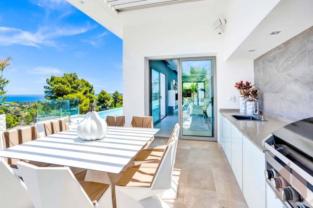 4 bedroom Villa for sale in Javea / Xabia - € 1,875,000 (Ref: 7698912)