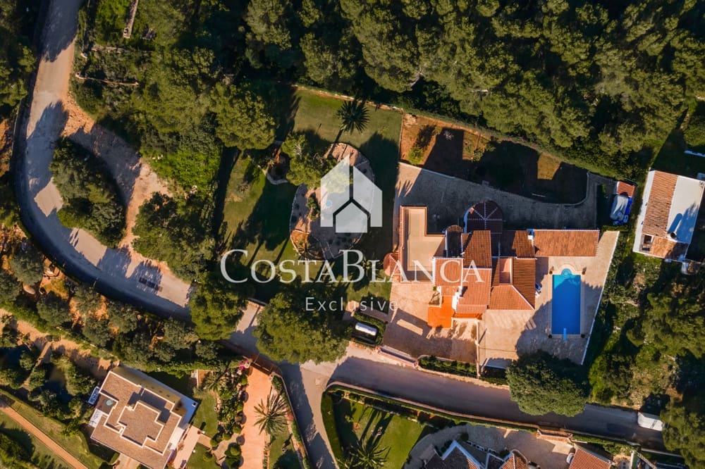 6 bedroom Villa for sale in Javea / Xabia - € 2,490,000 (Ref: 7698915)