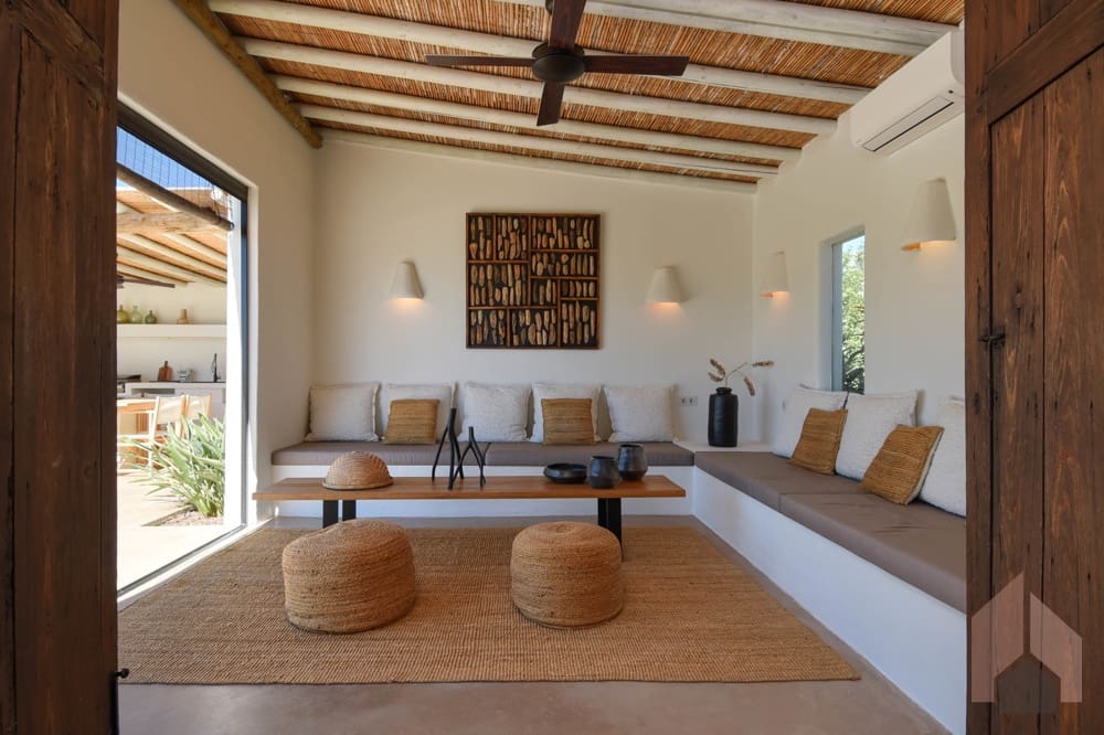 4 bedroom Villa for sale in Moraira - € 2,075,000 (Ref: 7698929)