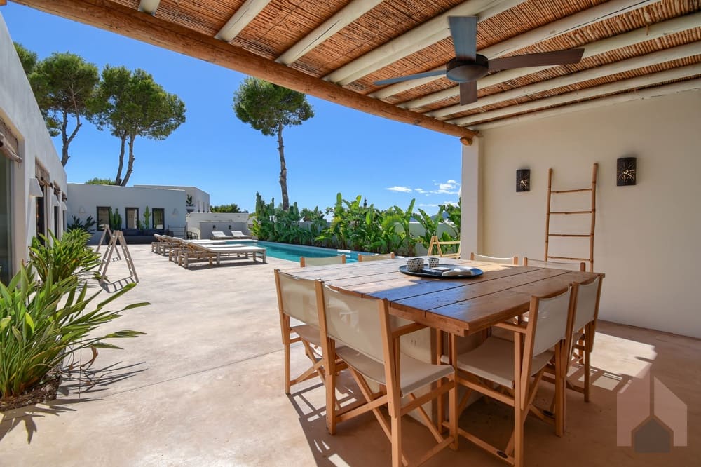 4 bedroom Villa for sale in Moraira - € 2,075,000 (Ref: 7698929)