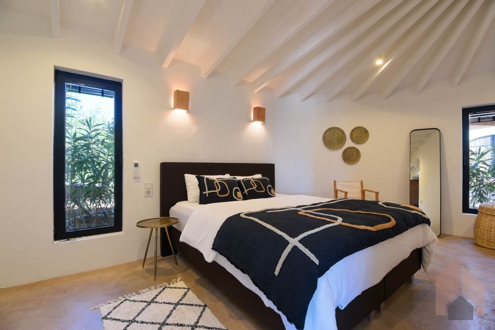 4 bedroom Villa for sale in Moraira - € 2,075,000 (Ref: 7698929)