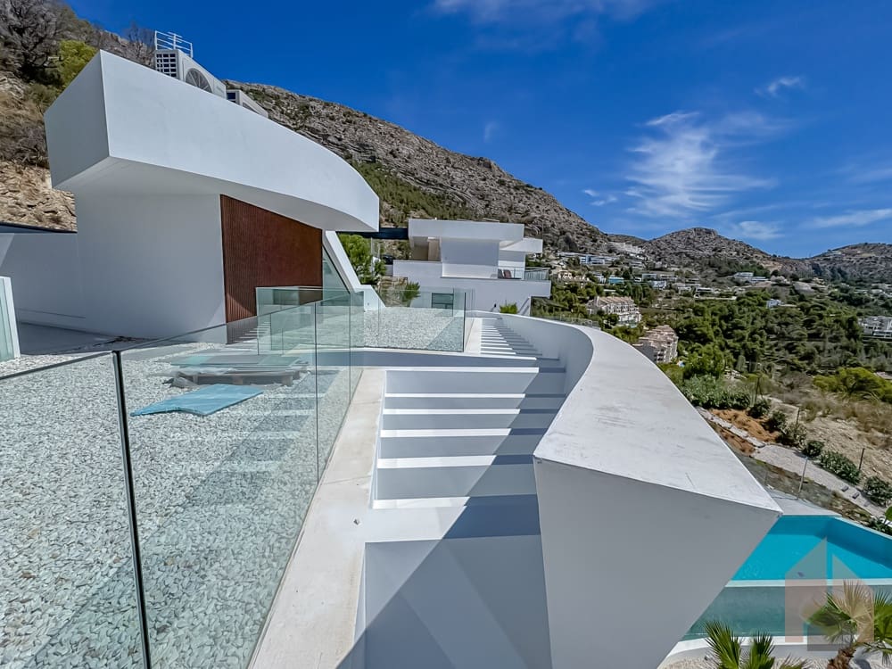 4 bedroom Villa for sale in Altea - € 2,290,000 (Ref: 7698934)