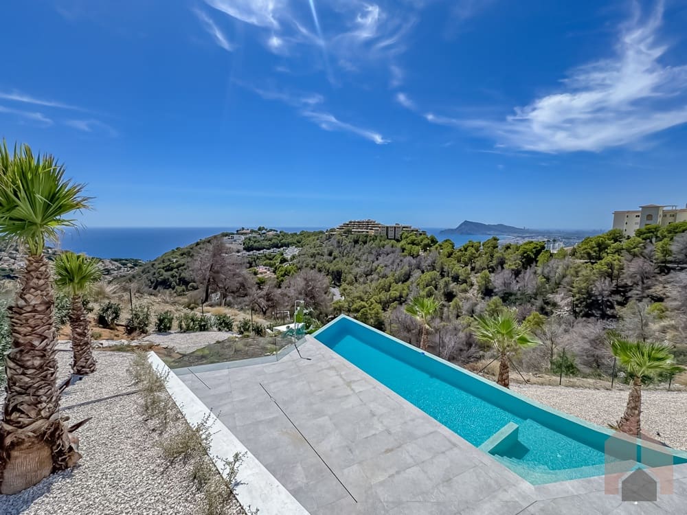 4 bedroom Villa for sale in Altea - € 2,290,000 (Ref: 7698934)