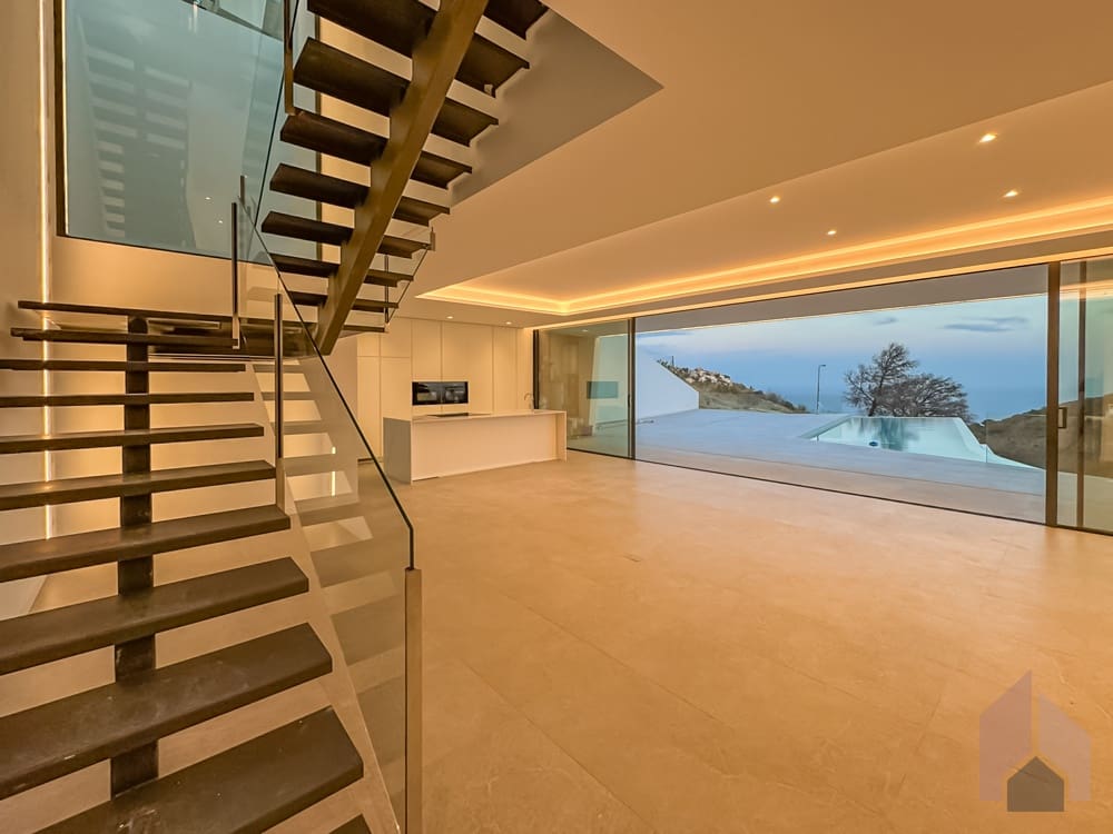 4 bedroom Villa for sale in Altea - € 2,290,000 (Ref: 7698934)