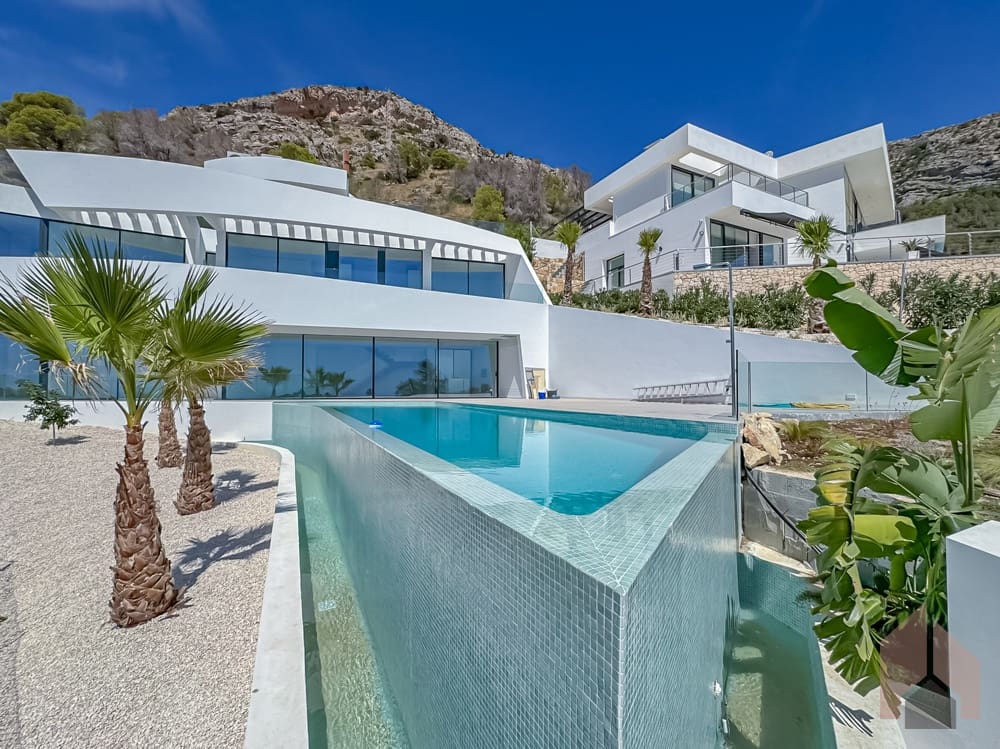 4 bedroom Villa for sale in Altea - € 2,290,000 (Ref: 7698934)