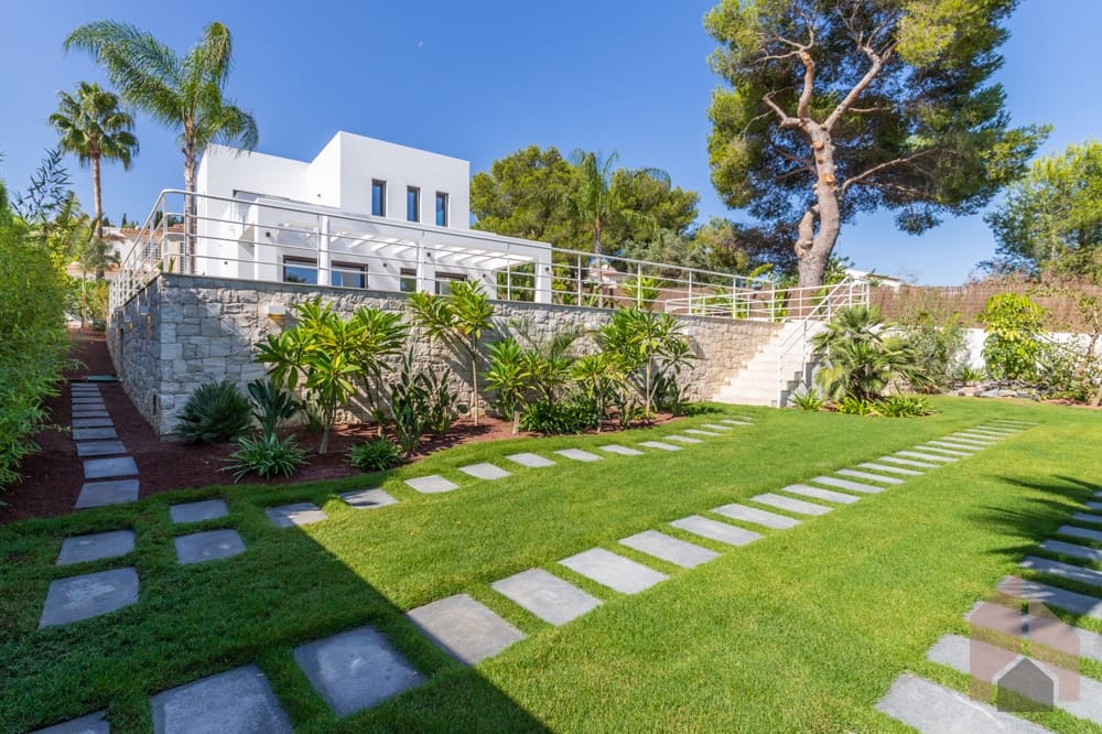 4 bedroom Villa for sale in Javea / Xabia - € 1,995,000 (Ref: 7751399)
