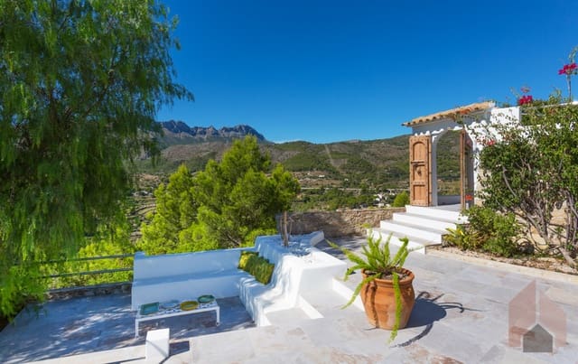 5 bedroom Finca/Country House for sale in Benissa - € 2,480,000 (Ref: 7914703)