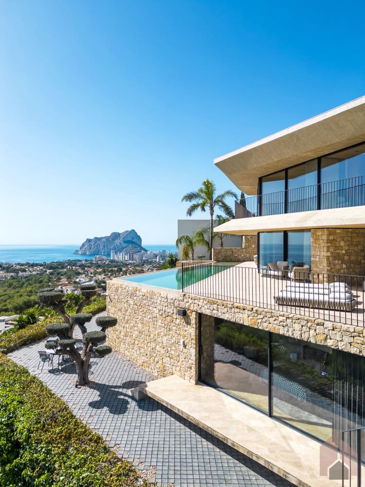 4 bedroom Villa for sale in Benissa - € 2,950,000 (Ref: 8550048)