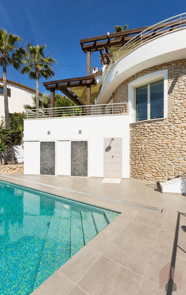 4 bedroom Villa for sale in Benissa - € 1,750,000 (Ref: 8928138)