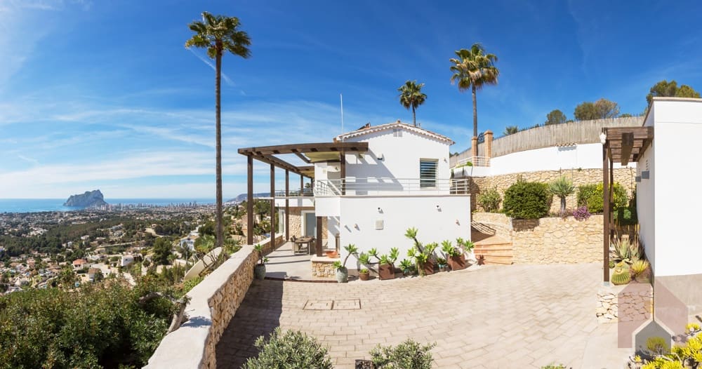 4 bedroom Villa for sale in Benissa - € 1,750,000 (Ref: 8928138)