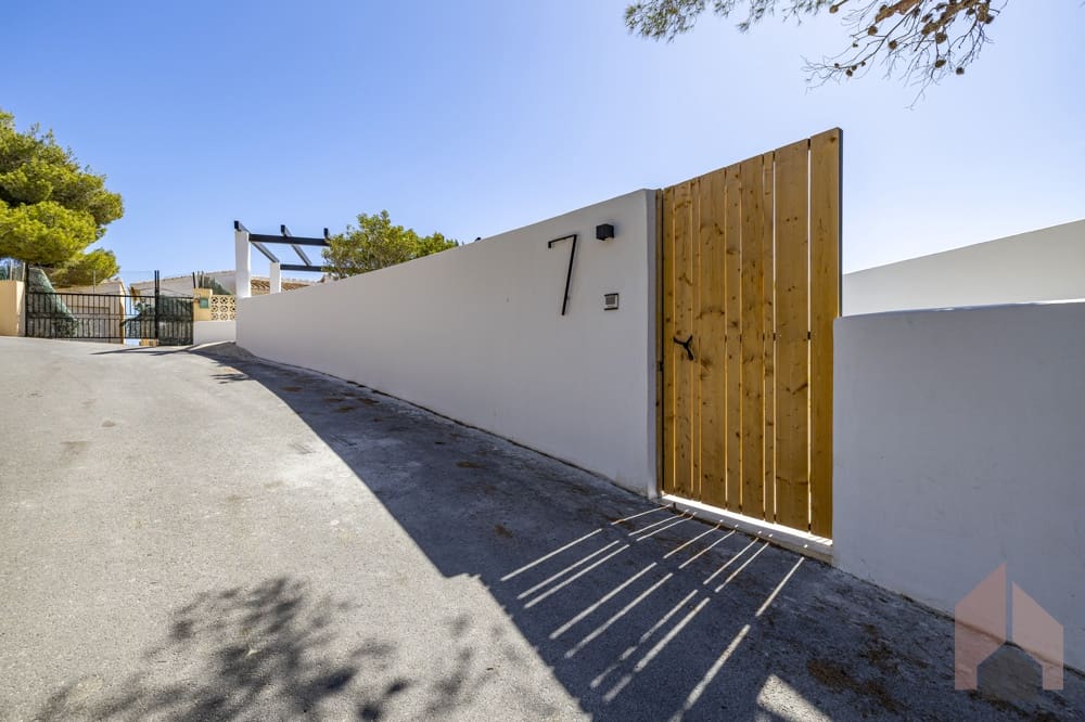 4 makuuhuone Huvila myytävänä paikassa Javea / Xabia - 1 490 000 € (Ref: 9103856)