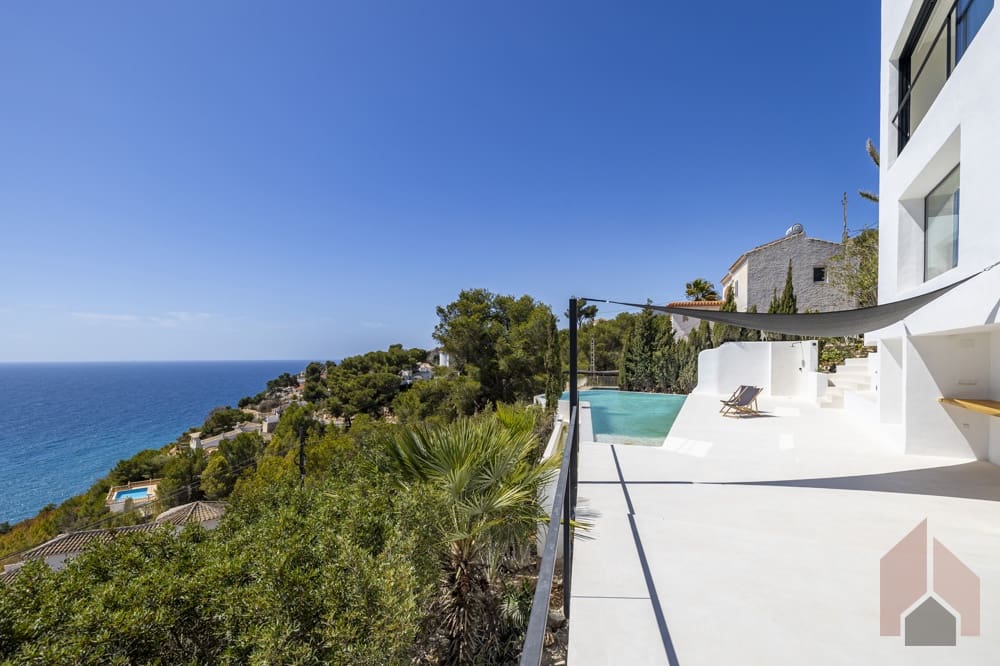 4 makuuhuone Huvila myytävänä paikassa Javea / Xabia - 1 490 000 € (Ref: 9103856)