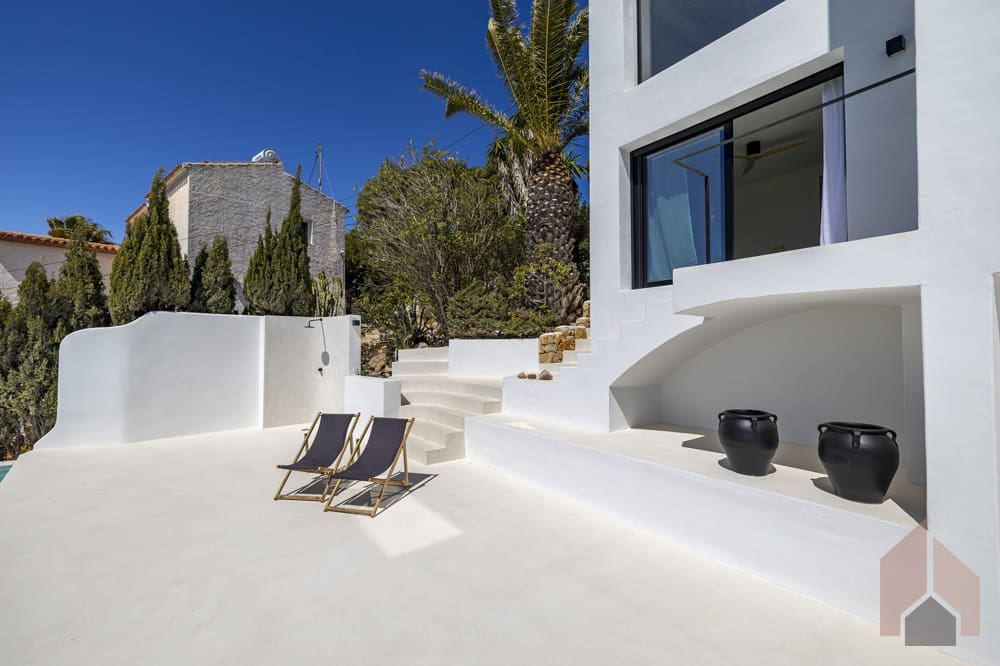 4 makuuhuone Huvila myytävänä paikassa Javea / Xabia - 1 490 000 € (Ref: 9103856)