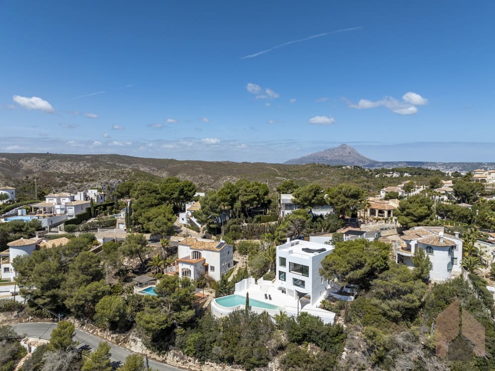 4 makuuhuone Huvila myytävänä paikassa Javea / Xabia - 1 490 000 € (Ref: 9103856)