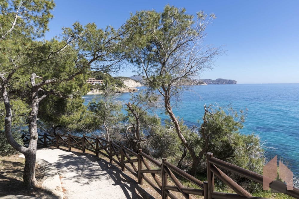 4 bedroom Villa for sale in Benissa - € 2,850,000 (Ref: 9438781)