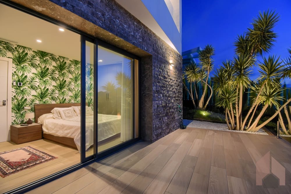 4 bedroom Villa for sale in Javea / Xabia - € 1,490,000 (Ref: 9506381)