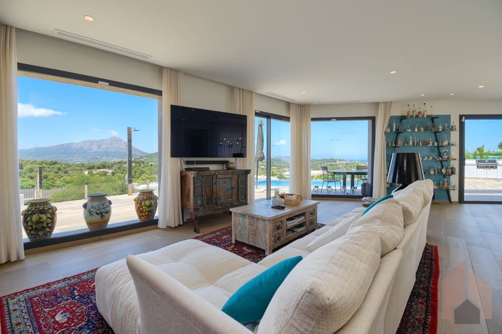 4 bedroom Villa for sale in Javea / Xabia - € 1,490,000 (Ref: 9506381)