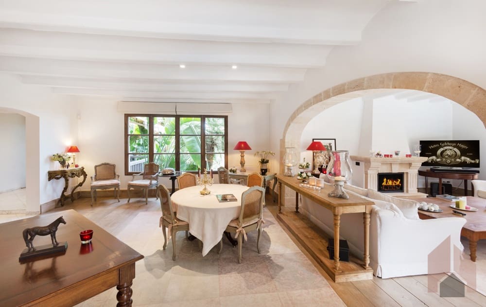 4 bedroom Villa for sale in Javea / Xabia - € 3,900,000 (Ref: 9511272)