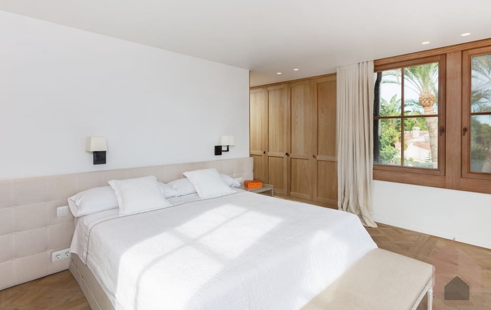 4 bedroom Villa for sale in Javea / Xabia - € 3,900,000 (Ref: 9511272)