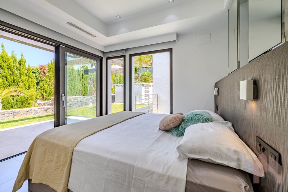 5 bedroom Villa for sale in Javea / Xabia - € 2,350,000 (Ref: 9511276)