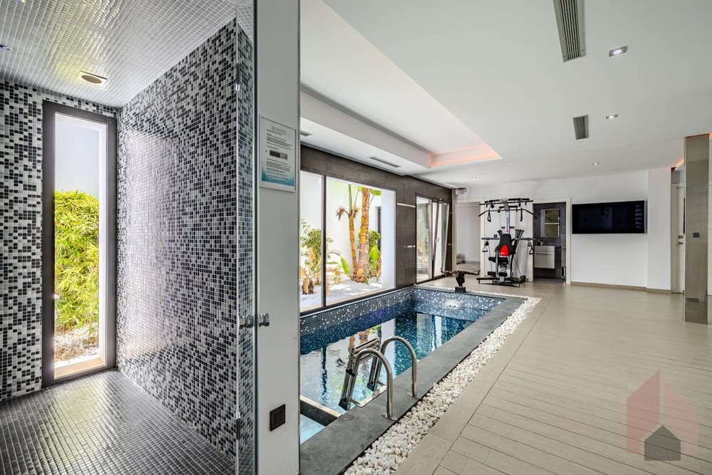 5 bedroom Villa for sale in Javea / Xabia - € 2,350,000 (Ref: 9511276)