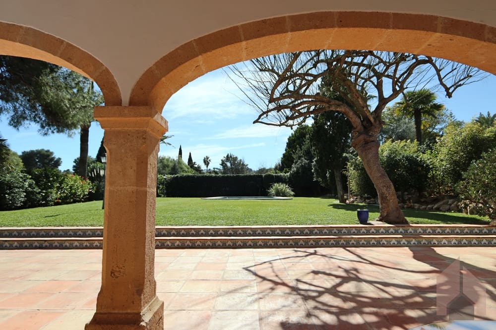 6 bedroom Villa for sale in Javea / Xabia - € 1,900,000 (Ref: 9720650)